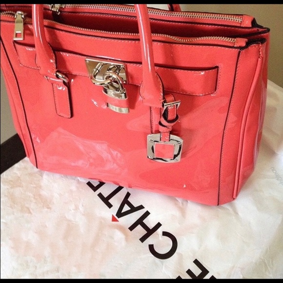 New Le Chateau Handbag - Picture 3 of 11